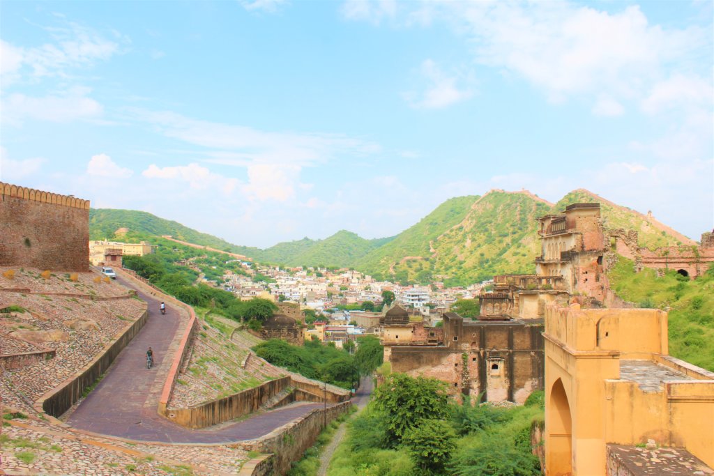 Views while on the way to Amer fort