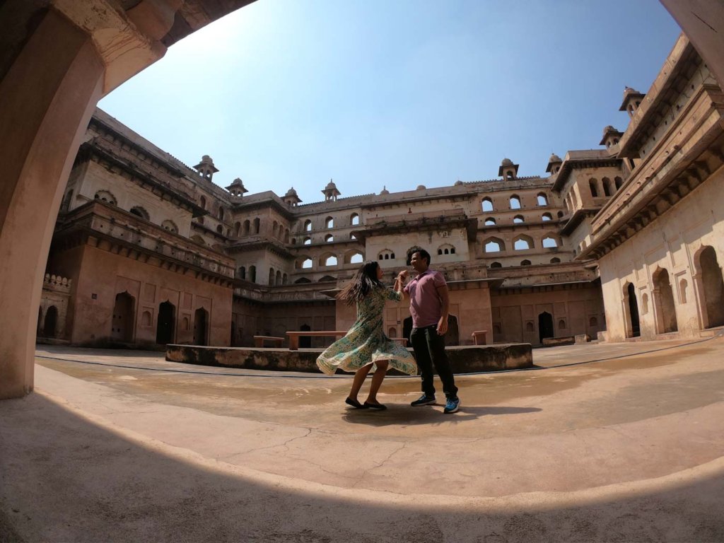 Raja Mahal in Orchha during our weekend trip from Delhi