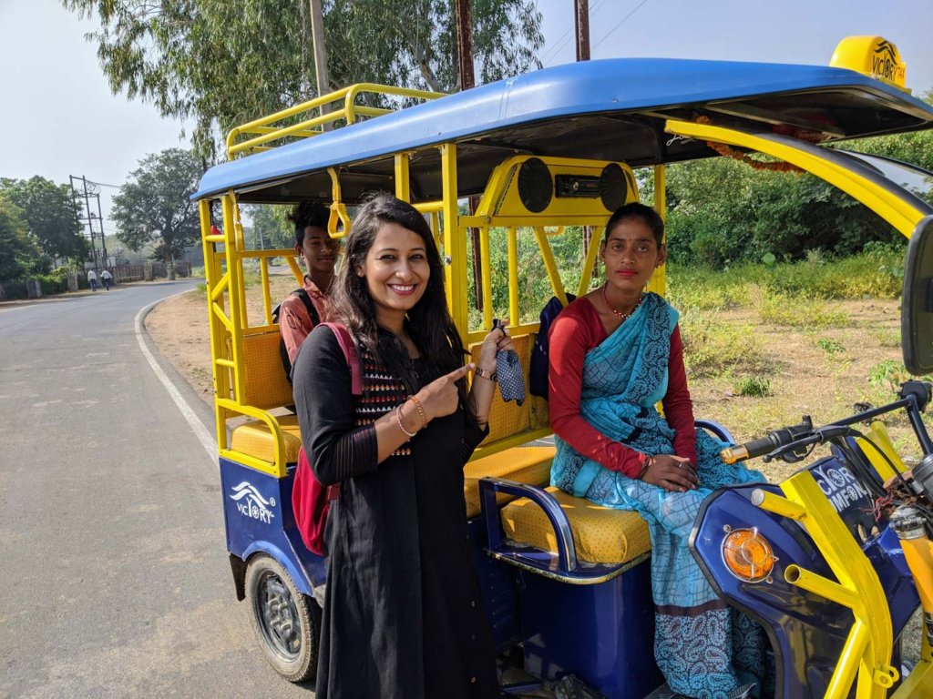 Battery Rickshaw is a nice option to roam around in Orchha during our weekend trip from Delhi